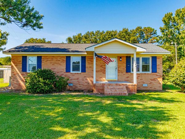 325 Grices Ferry Ct., Mullins, SC 29574