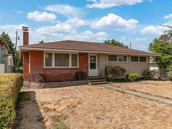 4927 N Washington St, Spokane, WA 99205