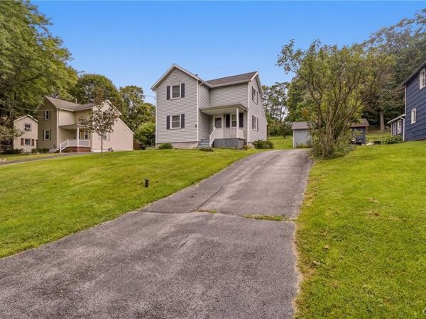 4400 Limerick Street , Marcellus, NY 13108