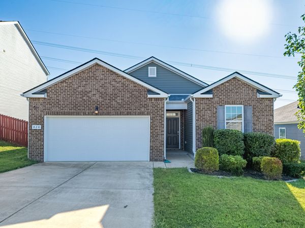 828 Foxdale Dr , Columbia, TN 38401