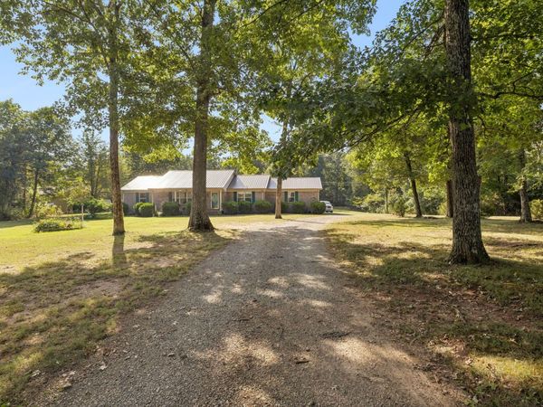 4737 Pyles Rd , Chapel Hill, TN 37034