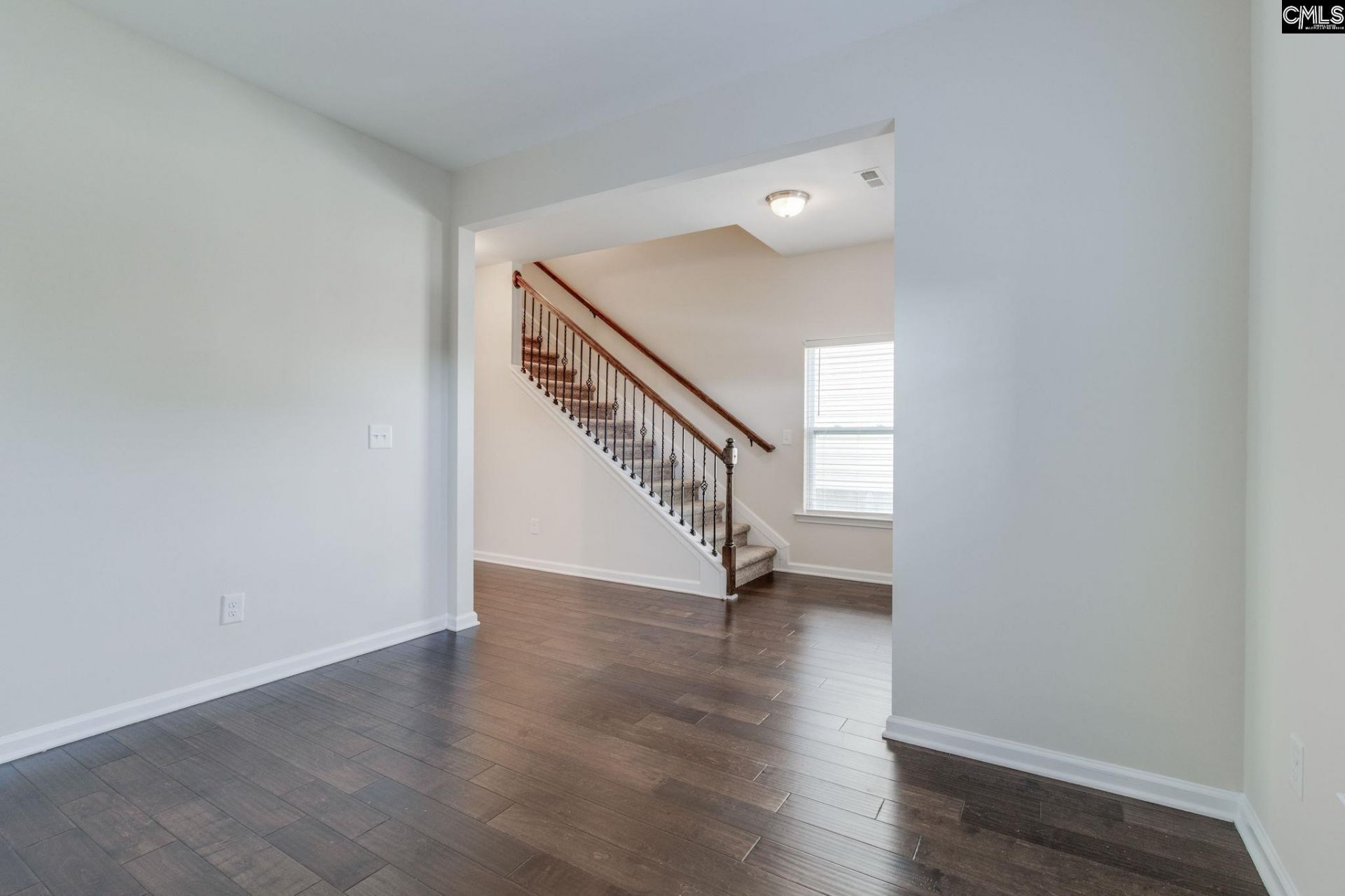 203 Shell Mound Court  Photo 4