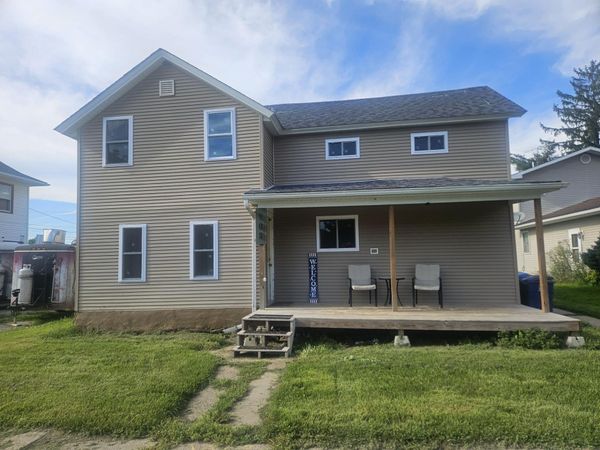 103 Grove St. , Fairbank, IA 50629