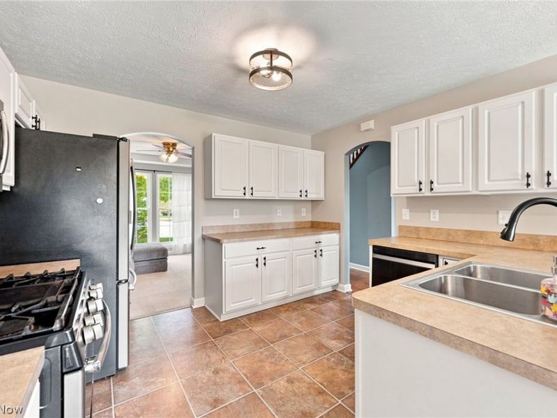 7779 Gresham Lane, Hudson, OH 44236 Photo 12