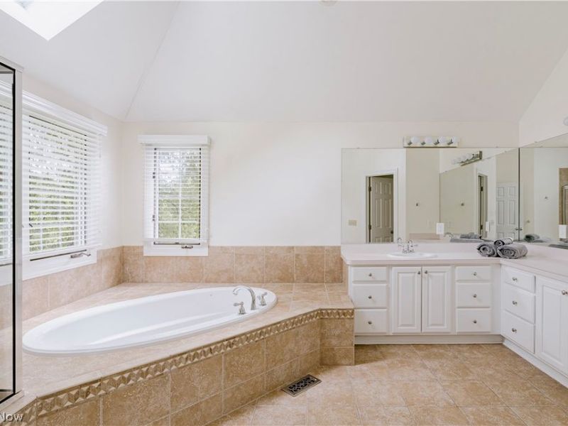 30125 Stillwater Lane, Solon, OH 44139 Photo 22