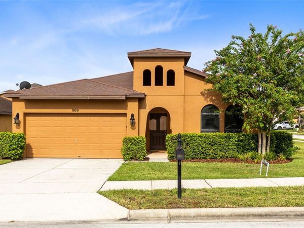909 WOODS LANDING DRIVE , MINNEOLA, FL 34715