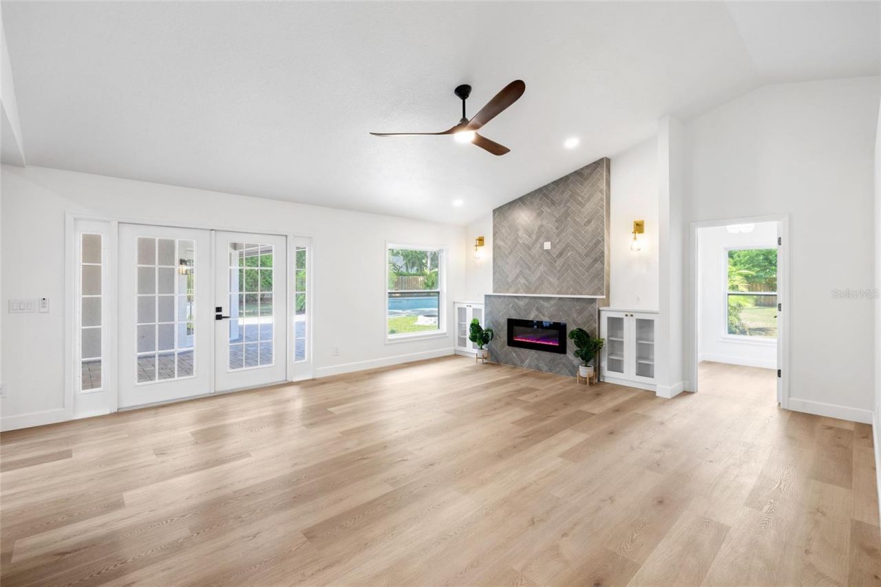 18107 Woodcreek Place, Lutz, FL 33548 Photo