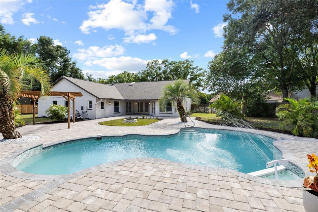 18107 Woodcreek Place, Lutz, FL 33548 Photo