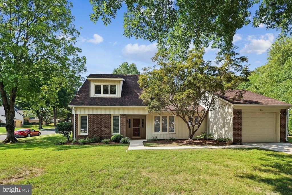 913 MASTLINE DRIVE , ANNAPOLIS, MD 21401
