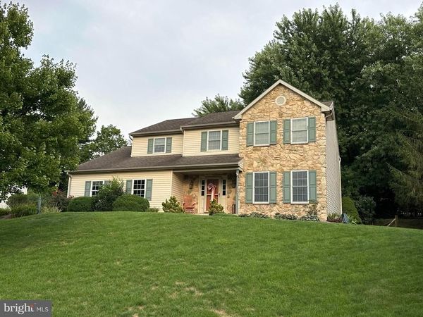 247 HILLCREST LANE, ELIZABETHTOWN, PA 17022