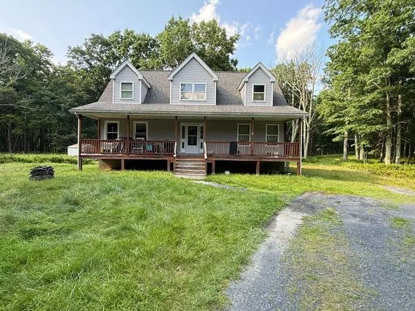BUSHKILL, PA 18324