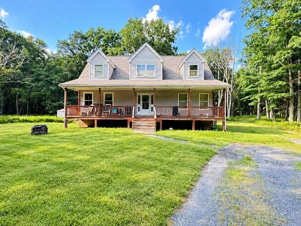 BUSHKILL, PA 18324