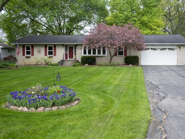 4546 Rohr Road, Lake Orion, MI 48359