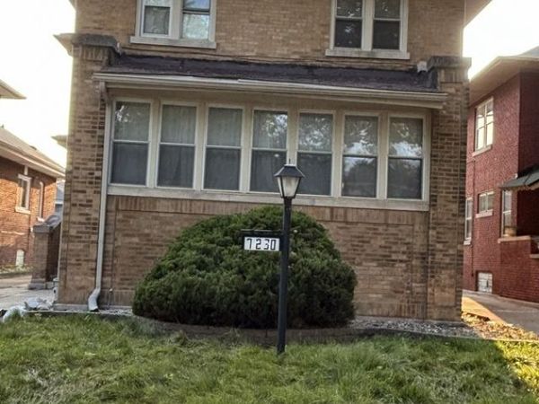 7230 S Luella Avenue , Chicago, IL 60649