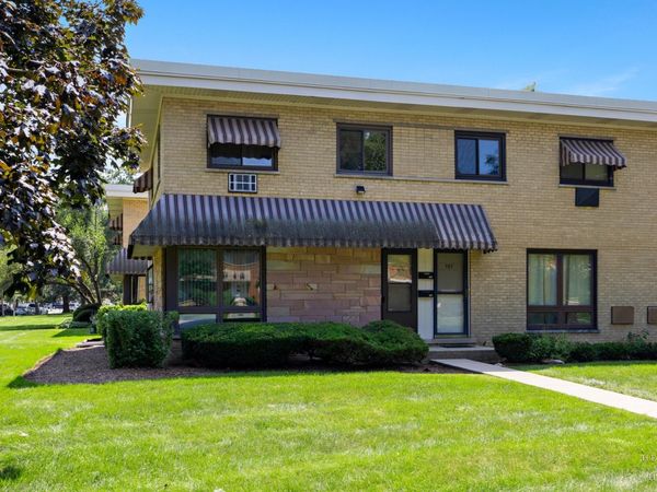 980 N Wheeling Road , Mount Prospect, IL 60056
