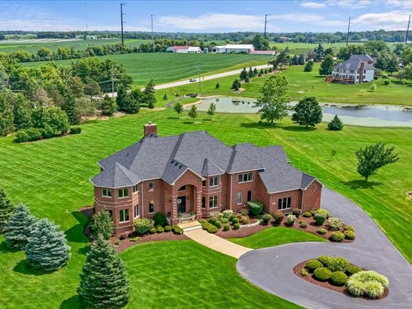 9N773 Old Mill Court , Elgin, IL 60124