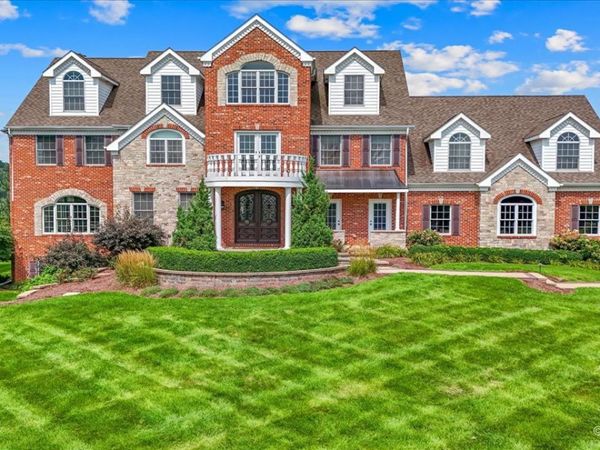 3512 DEEP WOOD Drive , Crystal Lake, IL 60012