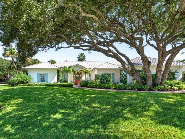 911 Holoma Drive, Vero Beach, FL 32963