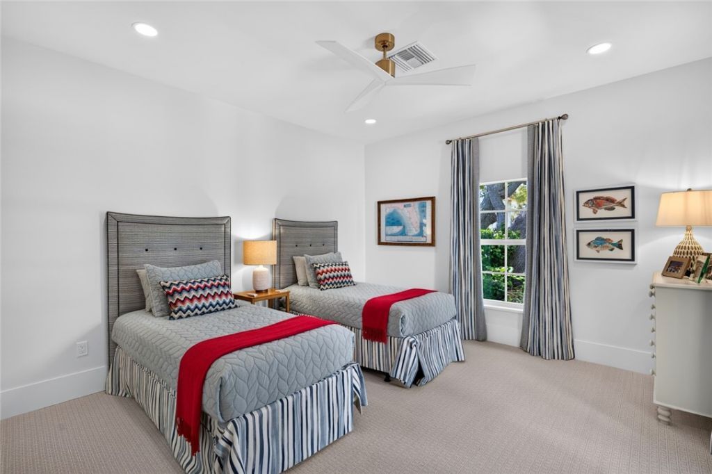 911 Holoma Drive, Vero Beach, FL 32963 Photo