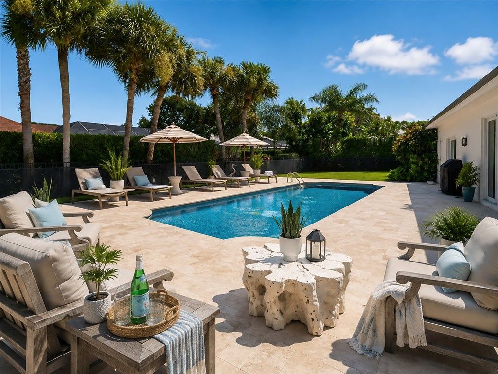 911 Holoma Drive, Vero Beach, FL 32963 Photo