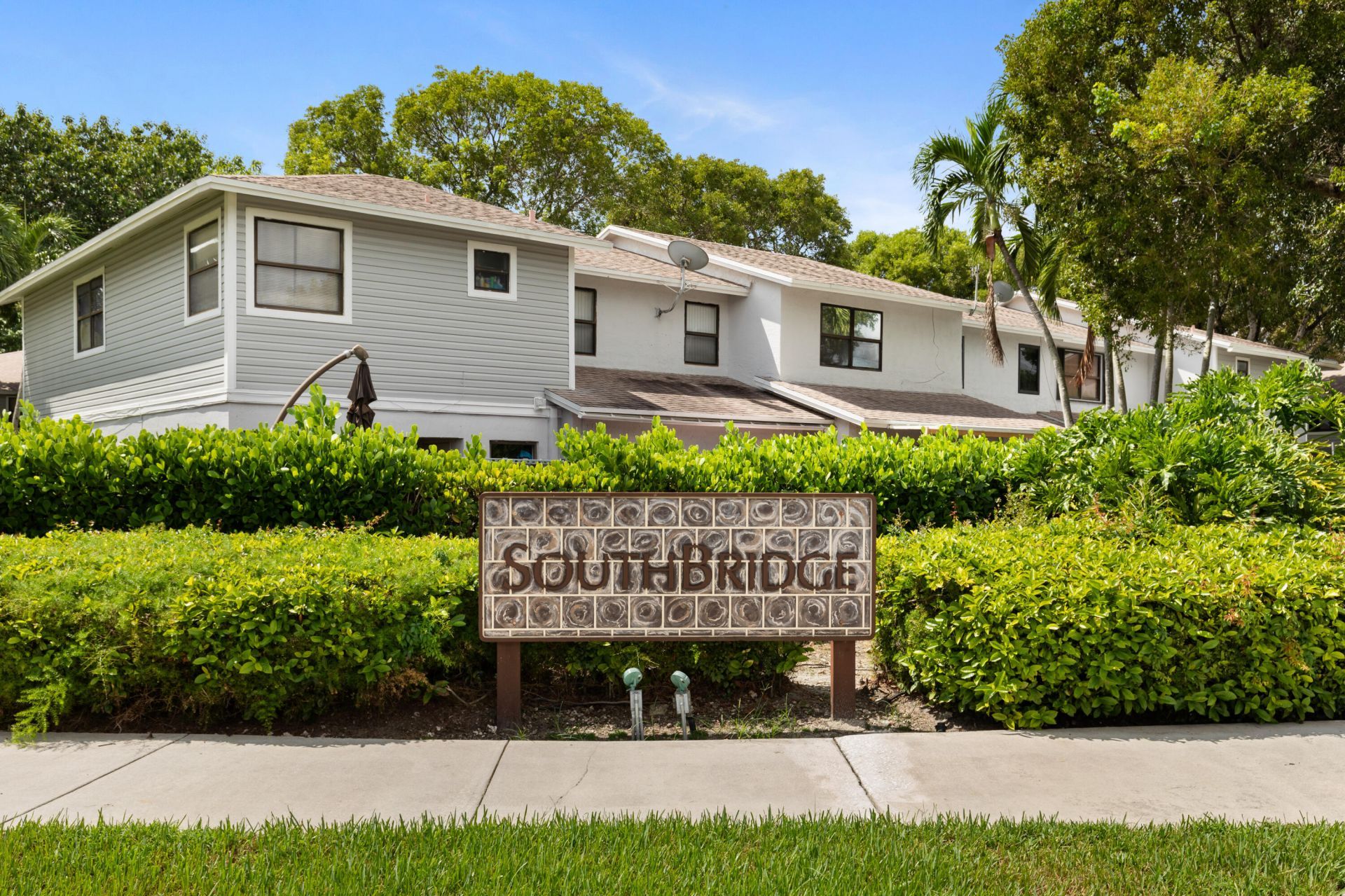 761 NW 106th Avenue, Pembroke Pines, FL 33026 Photo