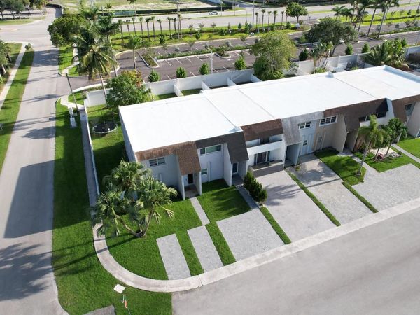 9054 NW 35TH Place, Sunrise, FL 33351