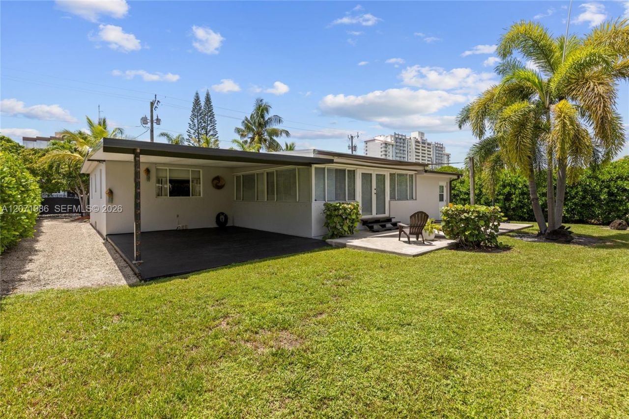 2831 SW 21st Ter , Miami, FL 33145 Photo