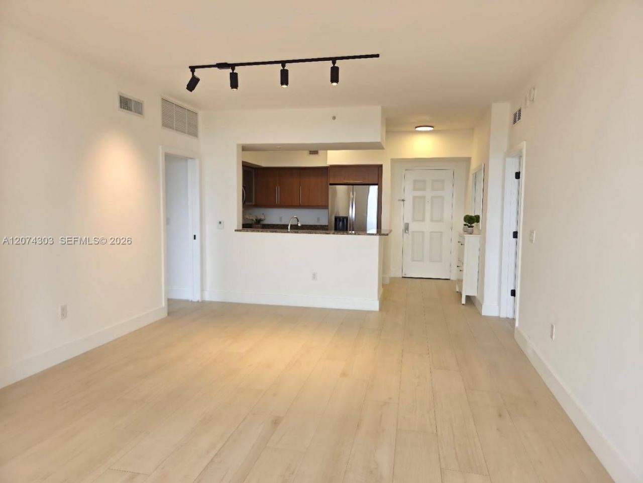 888 S Douglas Rd , Unit 1108, Coral Gables, FL 33134 Photo