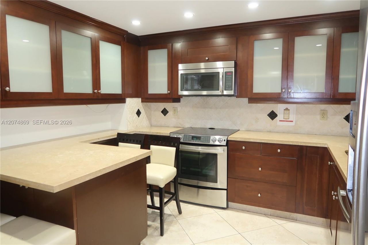 9801 Collins Ave , Unit 14T, Bal Harbour, FL 33154 Photo