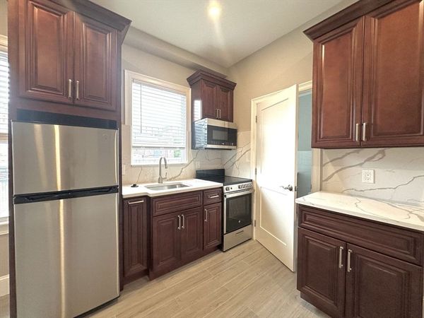 1150 Cambridge St, Unit 1, Cambridge, MA 02139
