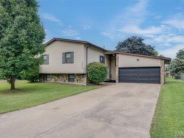 2005 Maple Tree Lane, Cahokia, IL 62206