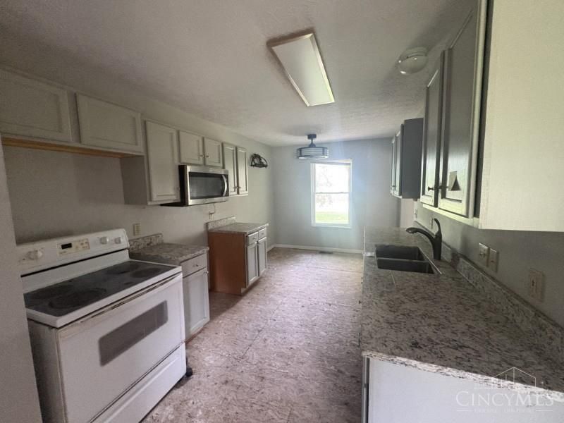 7310 Fairground Road, Blanchester, OH 45107 Photo 5