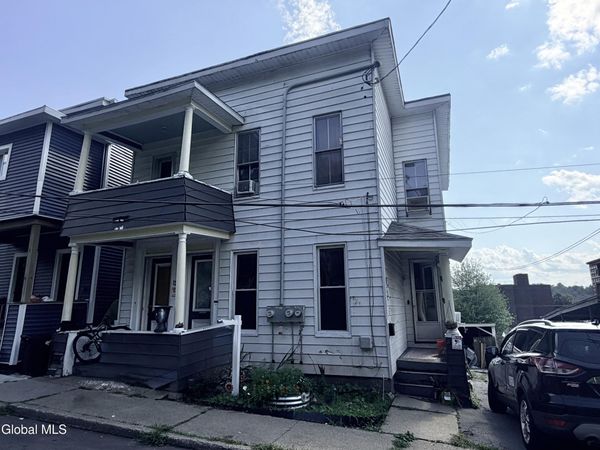 12 Charles Street, Amsterdam, NY 12010