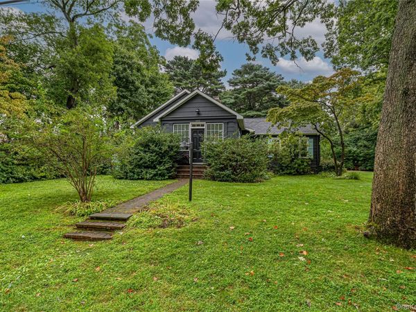 502 Brooklyn Boulevard , Brightwaters, NY 11718