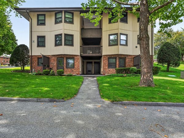 3 Hampton Court , Unit B, Yorktown Heights, NY 10598