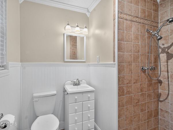 4636 NW Meadow Ave, Cleveland, TN 37312