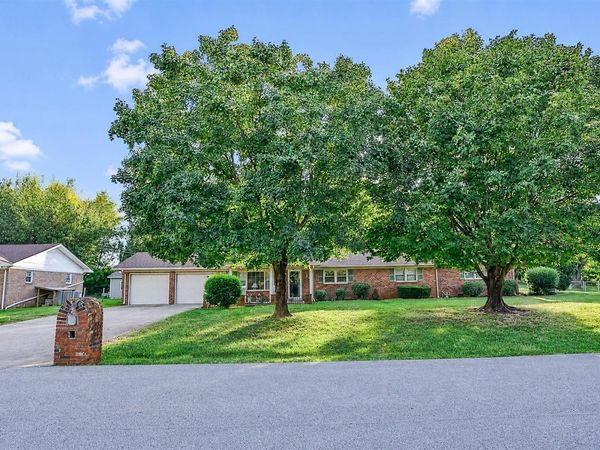 209 Hilltopper Avenue, Bowling Green, KY 42101