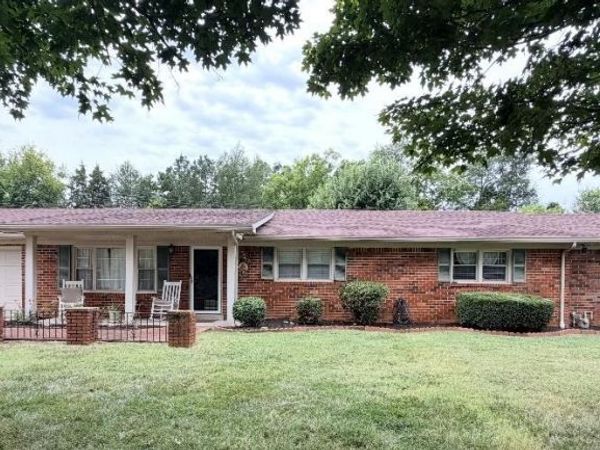 209 Hilltopper Avenue , Bowling Green, KY 42101