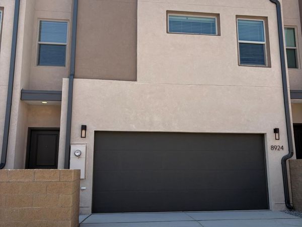 8924 Mountain Ash Avenue SW, Albuquerque, NM 87121