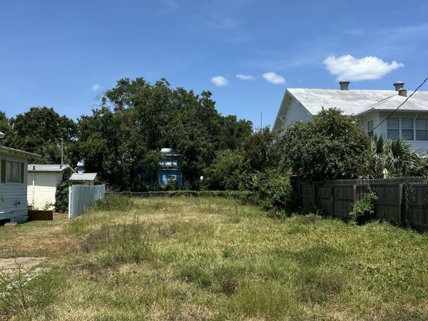 868 Jackson Street, Biloxi, MS 39530