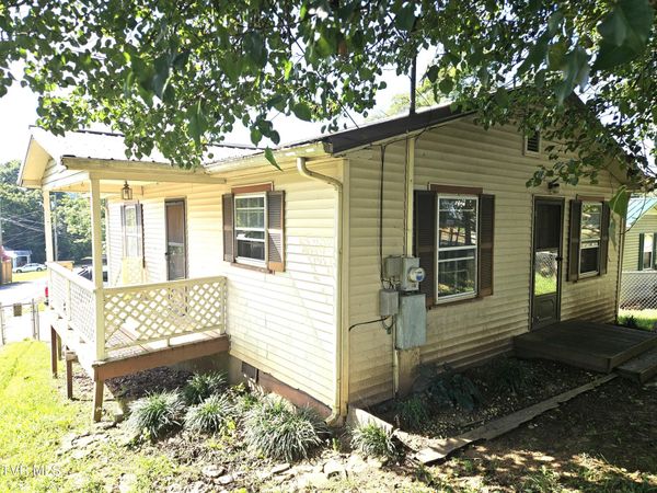 405 North Brownlow Street, Rogersville, TN 37857