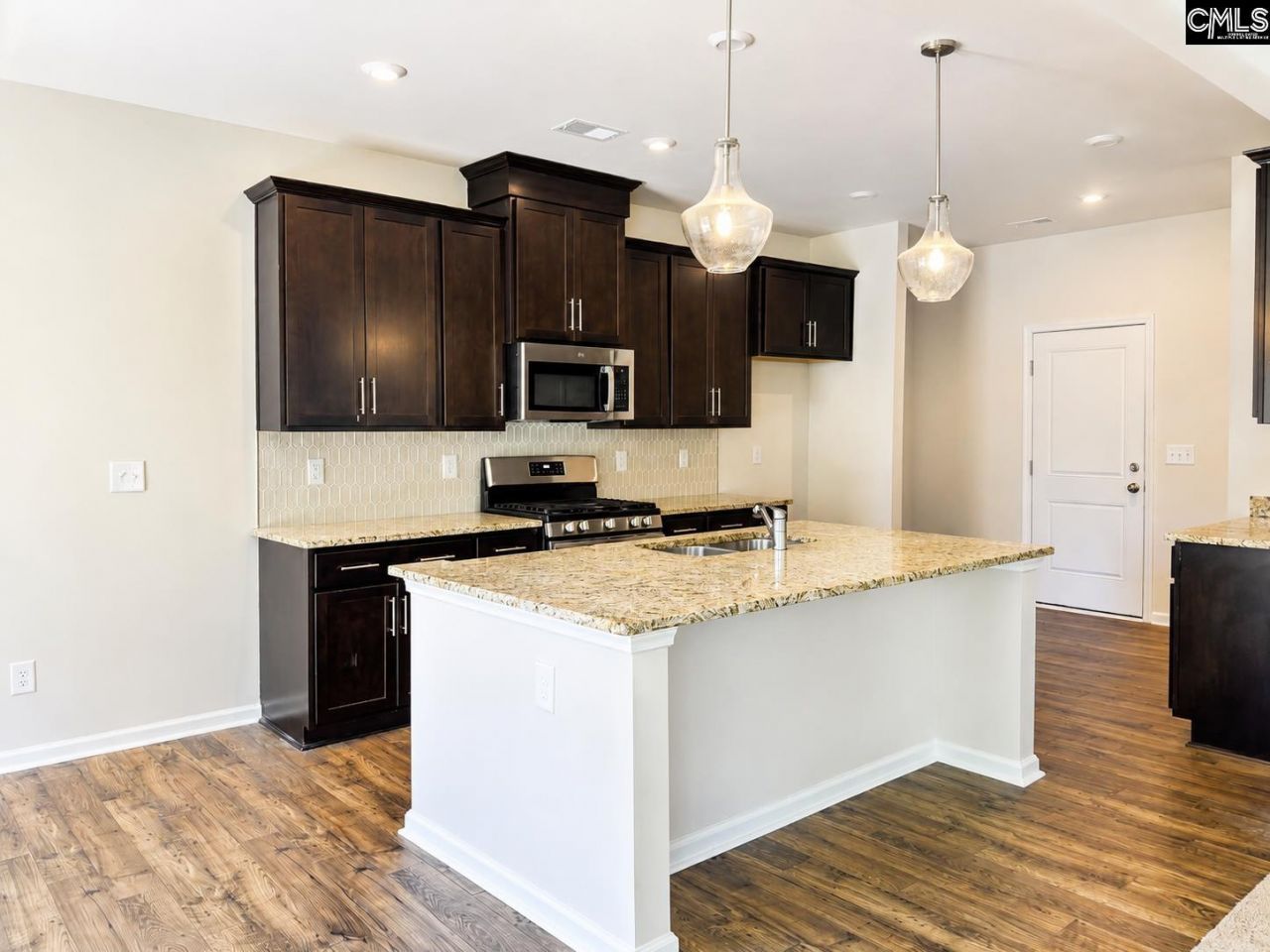 135 Coppersmith Drive Photo 10