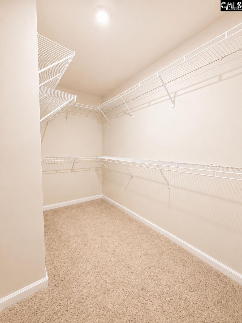 135 Coppersmith Drive Photo 32