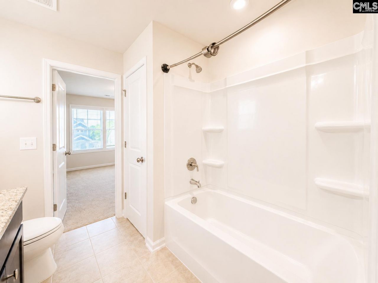135 Coppersmith Drive Photo 38