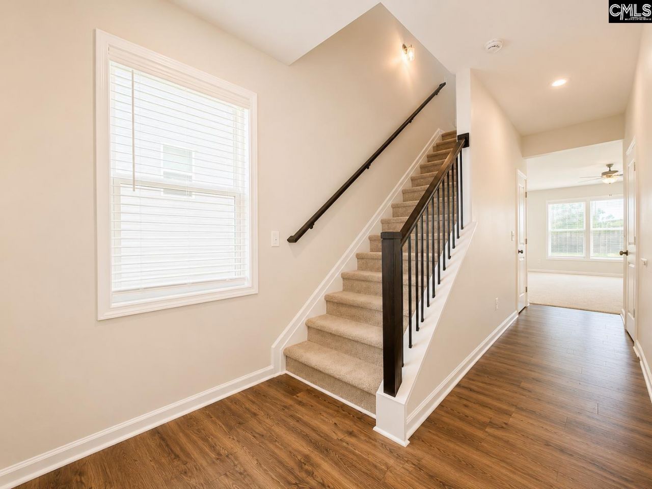 135 Coppersmith Drive Photo 4
