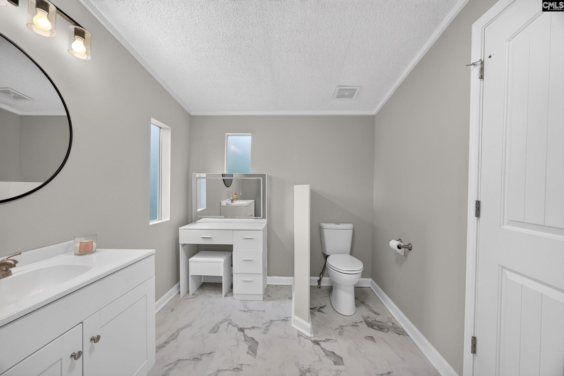 300 Havenwood Drive  Photo 16