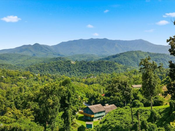 812 Beanstalk Court , Unit 43, Gatlinburg, TN 37738