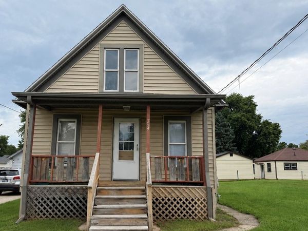 714 E 8th Street , Kewanee, IL 61443