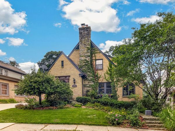 2117 PRINCETON Avenue, Rockford, IL 61107