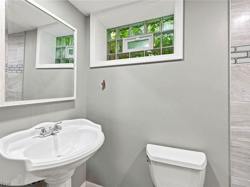 16819 Bradgate Avenue , Cleveland, OH 44111 Photo 24